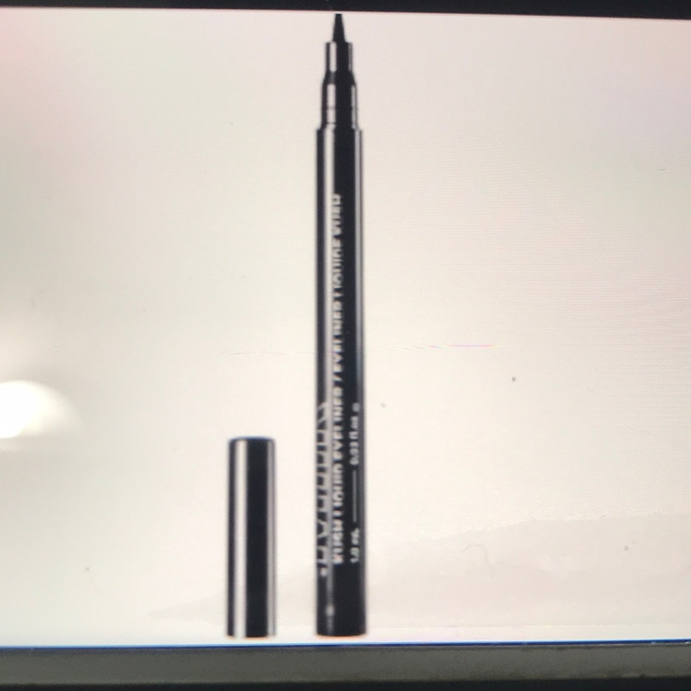 Kush  liquid  loud  milk makeup